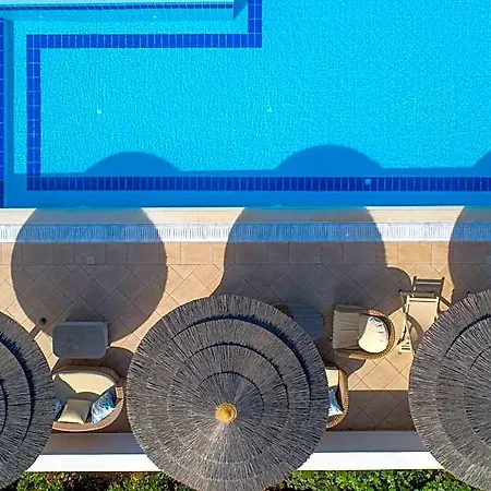 Ostria Hotel 4*
