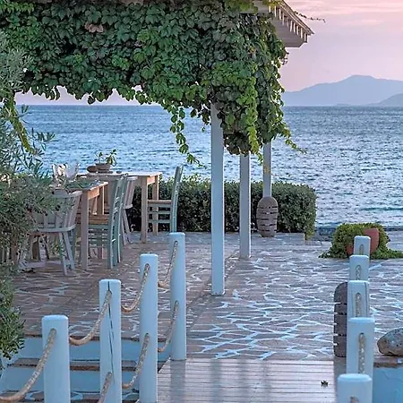 Ostria Hotel